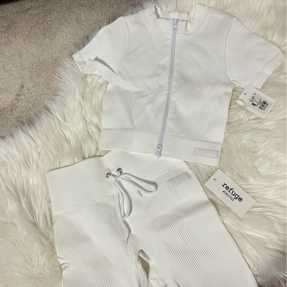 Forever 21 White Ribbed Shorts - Picture 2 of 7